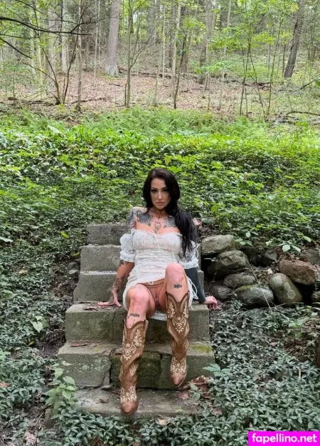 Nikkivixsin Main Profile Photo