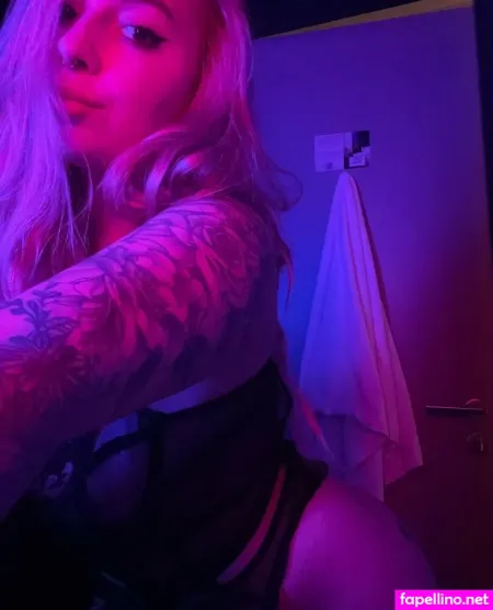 Nikol Voda OnlyFans Thumbnail #KspsavJnGG