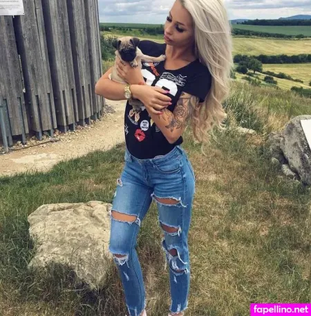 Nikola Ihova OnlyFans Thumbnail #GWuGrUHpr1