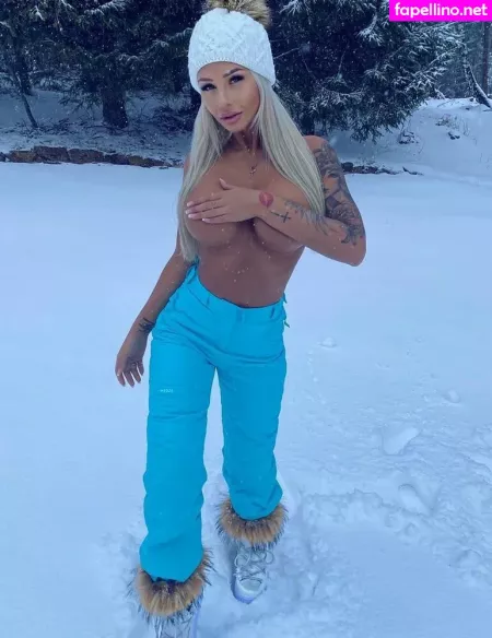 Nikola Rihova OnlyFans Thumbnail #RjKDFYwWCK
