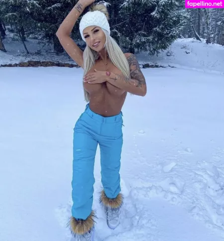 Nikola Rihova OnlyFans Thumbnail #eQHZqKz160