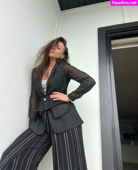 Nikole Gy OnlyFans Thumbnail #2ALo1uk74B