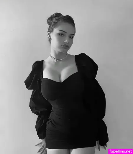 Nikole OnlyFans Thumbnail #mHFbJS8ona