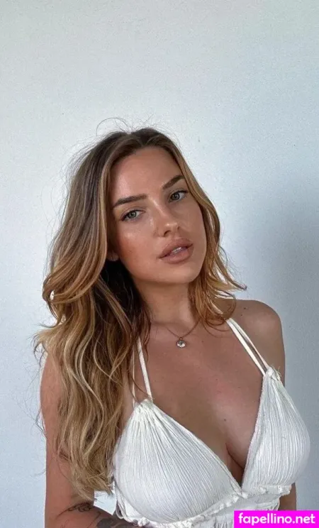 Nikoleta Milenova OnlyFans Thumbnail #KKbE9nTZfB