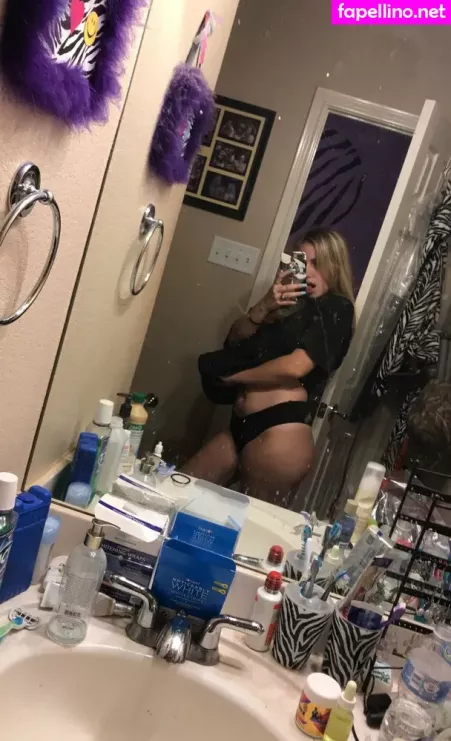 Nikoletlarie OnlyFans Thumbnail #K5gYdqdckv