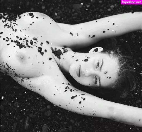 Nikoline Vibe OnlyFans Thumbnail #4oT5trrQYR