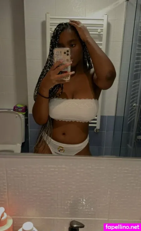 Niky Nikole OnlyFans Thumbnail #4M1H41iAAd