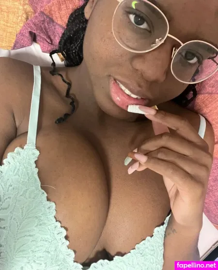 Niky Nikole OnlyFans Thumbnail #b5AQH4HF4m