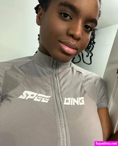 Niky Nikole OnlyFans Thumbnail #zEYEGffGOc