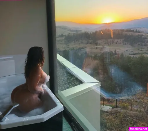 Niloo24 OnlyFans Thumbnail #QbiRK49YRj