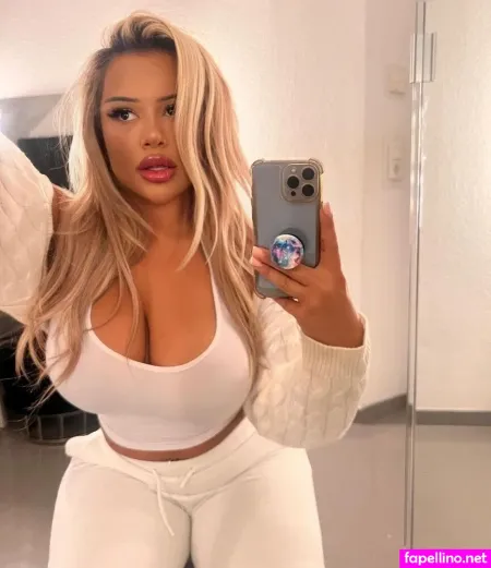 Nilufarsra OnlyFans Thumbnail #bj6WgmgEar