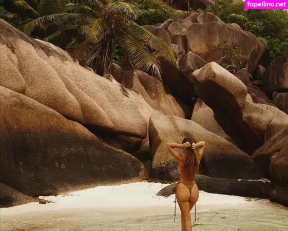 Nima Benati OnlyFans Thumbnail #IRi8Wsaaeu