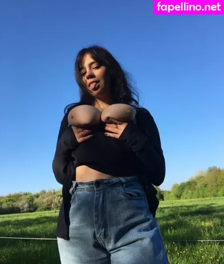 Nina Celli OnlyFans Thumbnail #8GYVjNcoNR