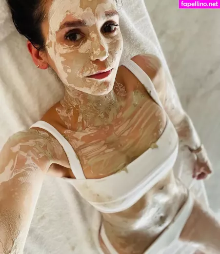 Nina Dobrev OnlyFans Thumbnail #4QBD0XmQzM