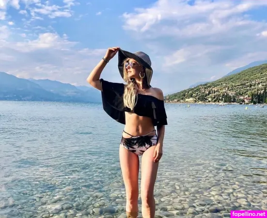 Nina Ensmann OnlyFans Thumbnail #D5iTHi1lbp