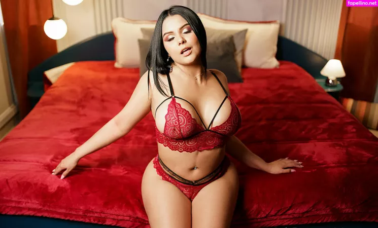 Nina Grey OnlyFans Thumbnail #N5SbGF8prT