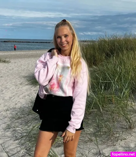 Nina Jrgens OnlyFans Thumbnail #R7RbljVxz1