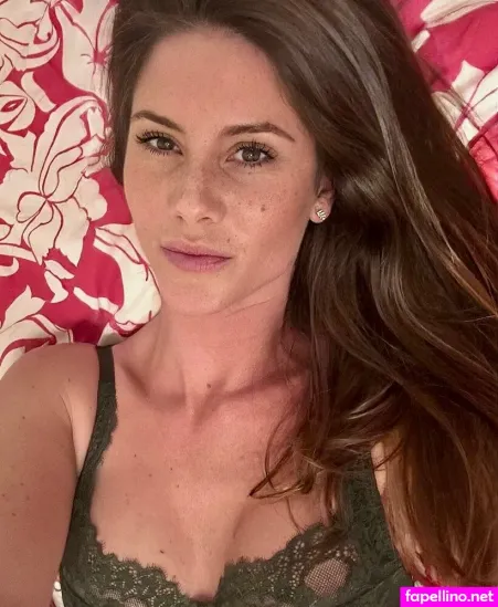 Nina Knopek Main Profile Photo