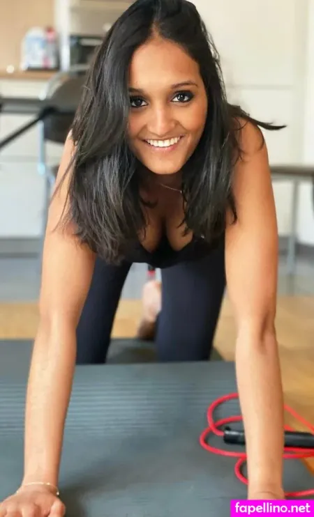 Nina Lea OnlyFans Thumbnail #LD2bZfcRUc