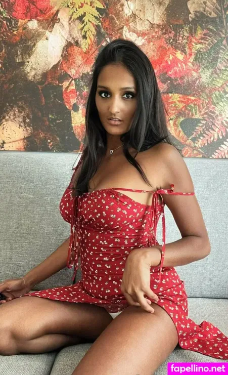 Nina Lea OnlyFans Thumbnail #V2z9v8Hs58