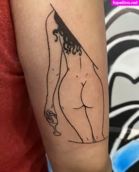 Nina Morelo OnlyFans Thumbnail #47Hty7YLoB