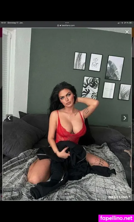 Nina Siegert OnlyFans Thumbnail #DCJyzulBd5