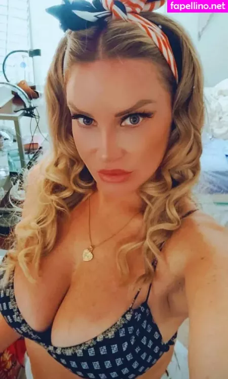 Nina Sttar OnlyFans Thumbnail #2a8gECj3A8