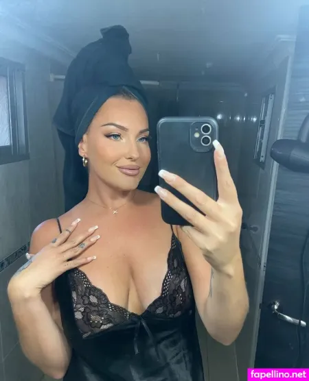 Ninaahh OnlyFans Thumbnail #MgMwtTc9wo