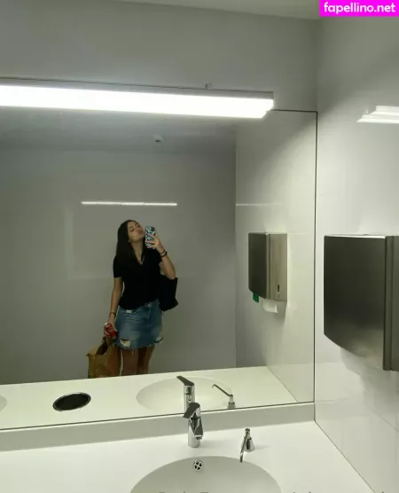 Ninaaussie OnlyFans Thumbnail #4XoogHjgxz