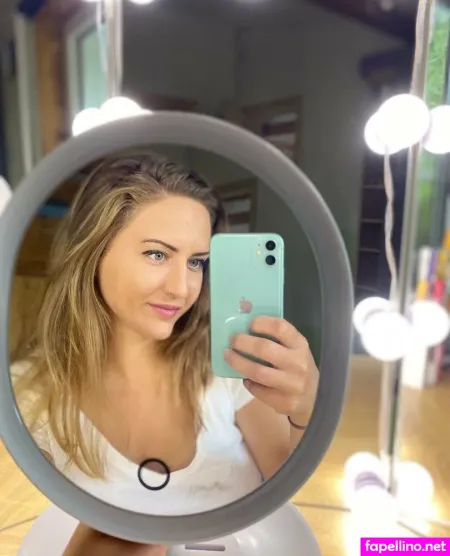 Ninaberger OnlyFans Thumbnail #YzH72Hs3ue