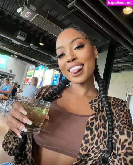 Ninadoesitall OnlyFans Thumbnail #D1eUCqOdjt