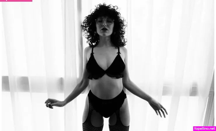 Ninaeroticart OnlyFans Thumbnail #sZRKSSz59y