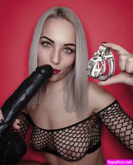 Ninagoldman OnlyFans Thumbnail #3ulMShNJwQ