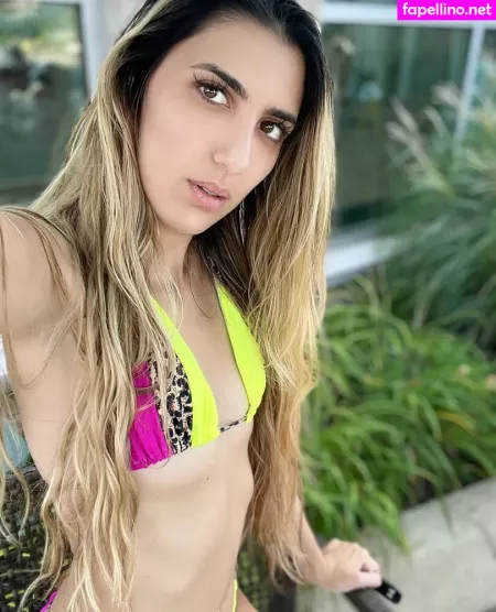 Ninakhalifa OnlyFans Thumbnail #NdG5SuXjg9