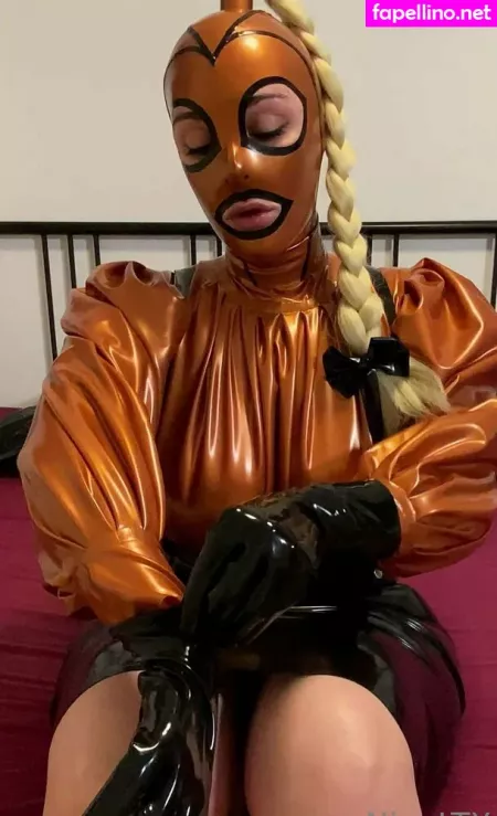 Ninaltx OnlyFans Thumbnail #UST7sbwGgW