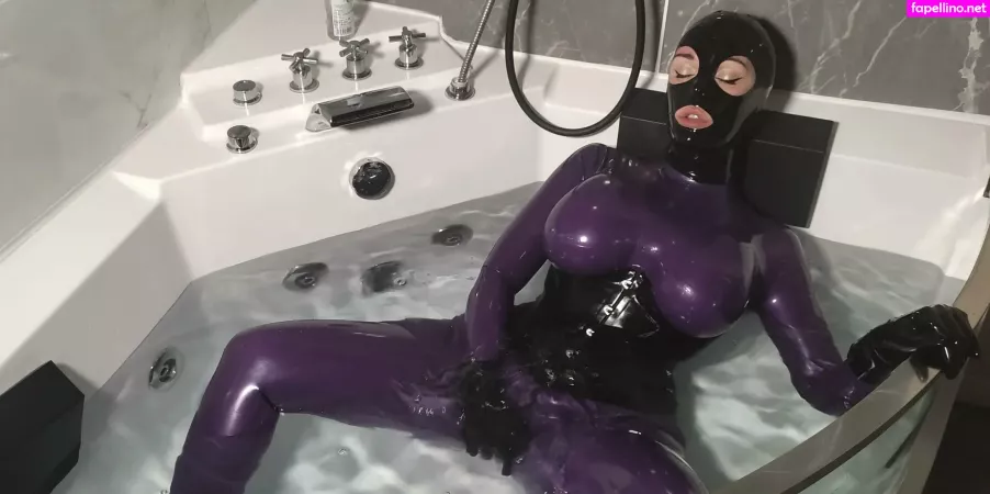 Ninaltx OnlyFans Thumbnail #w2cXXP75QN