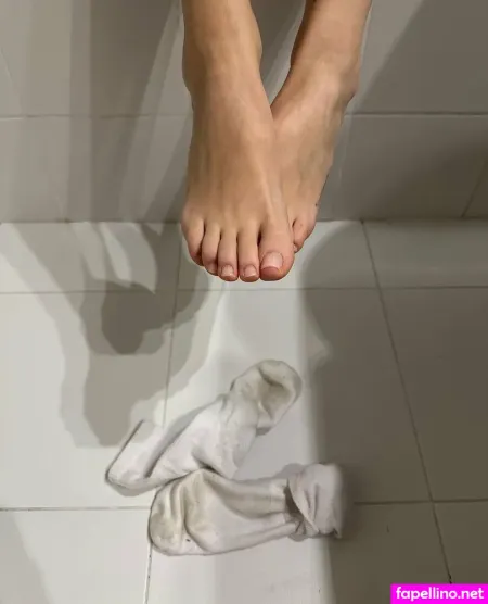 Ninaluvsfeet OnlyFans Thumbnail #OZ2jhfPQbl