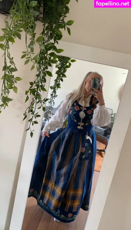 Ninanyhagen OnlyFans Thumbnail #NmULhmsdtx