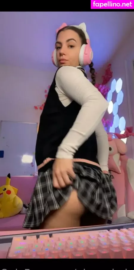 Ninapoledancerfree OnlyFans Thumbnail #4GI3ioQgGi