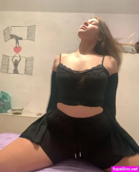 Ninapolibio OnlyFans Thumbnail #b8Y2ot5bDf