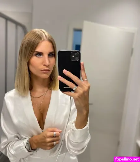 Ninathoe OnlyFans Thumbnail #0hTkIMZLzZ