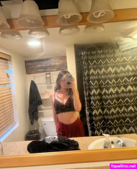 Ninaxoblue OnlyFans Thumbnail #Kz3ef5V3WX