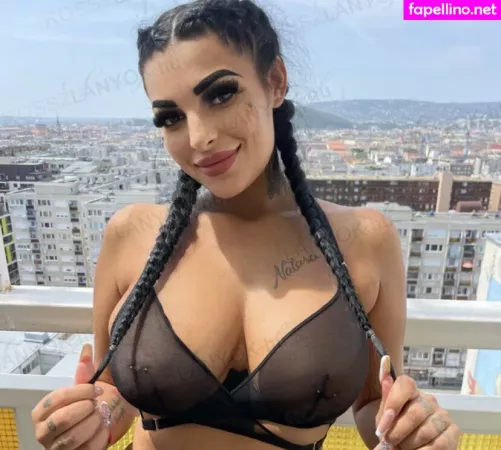 Nincs Nincs0702 OnlyFans Thumbnail #r89CnUgETg