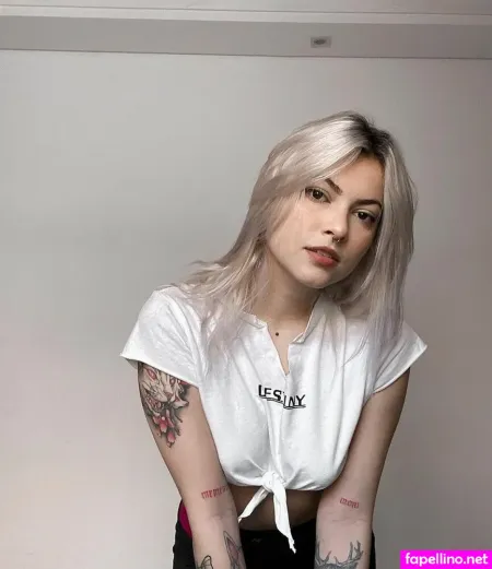 Ninelaris OnlyFans Thumbnail #2oCDwc16jg