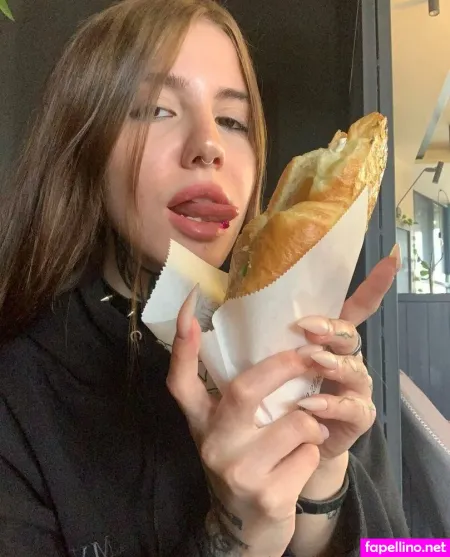 Ninelle Lusttt OnlyFans Thumbnail #u09o5v7xhD