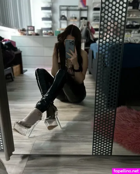 Nini Raven OnlyFans Thumbnail #EYPcEunR5b