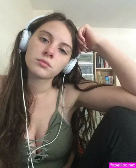 Niomi OnlyFans Thumbnail #lBPTc1hbWv