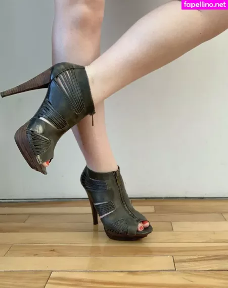 Nixie Feetsie OnlyFans Thumbnail #n2yvHMmQQD
