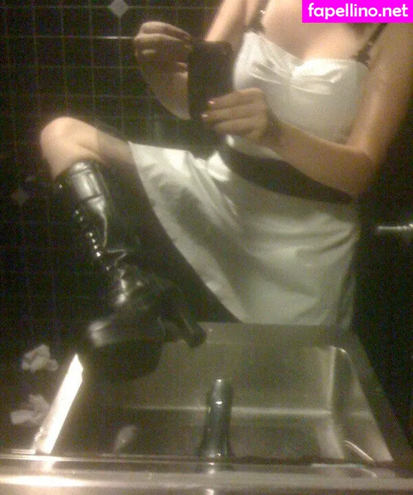 NixieDoesLinux, nixie_neon, nixietron Nude Leaked OnlyFans Photo #nUnF0hy4w1