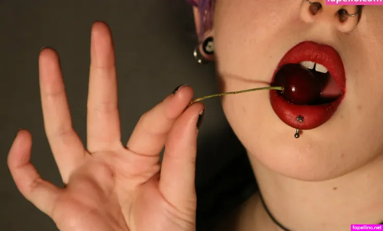 Nixxxysnudes OnlyFans Thumbnail #3rNskdhn6O